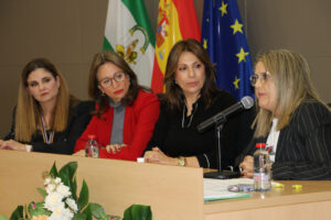 En la inauguración de la jornada Salud Renal para Todos han participado Patricia Navarro, María de la Paz Fernández, Carmen Guerrero y Pepi Gómez