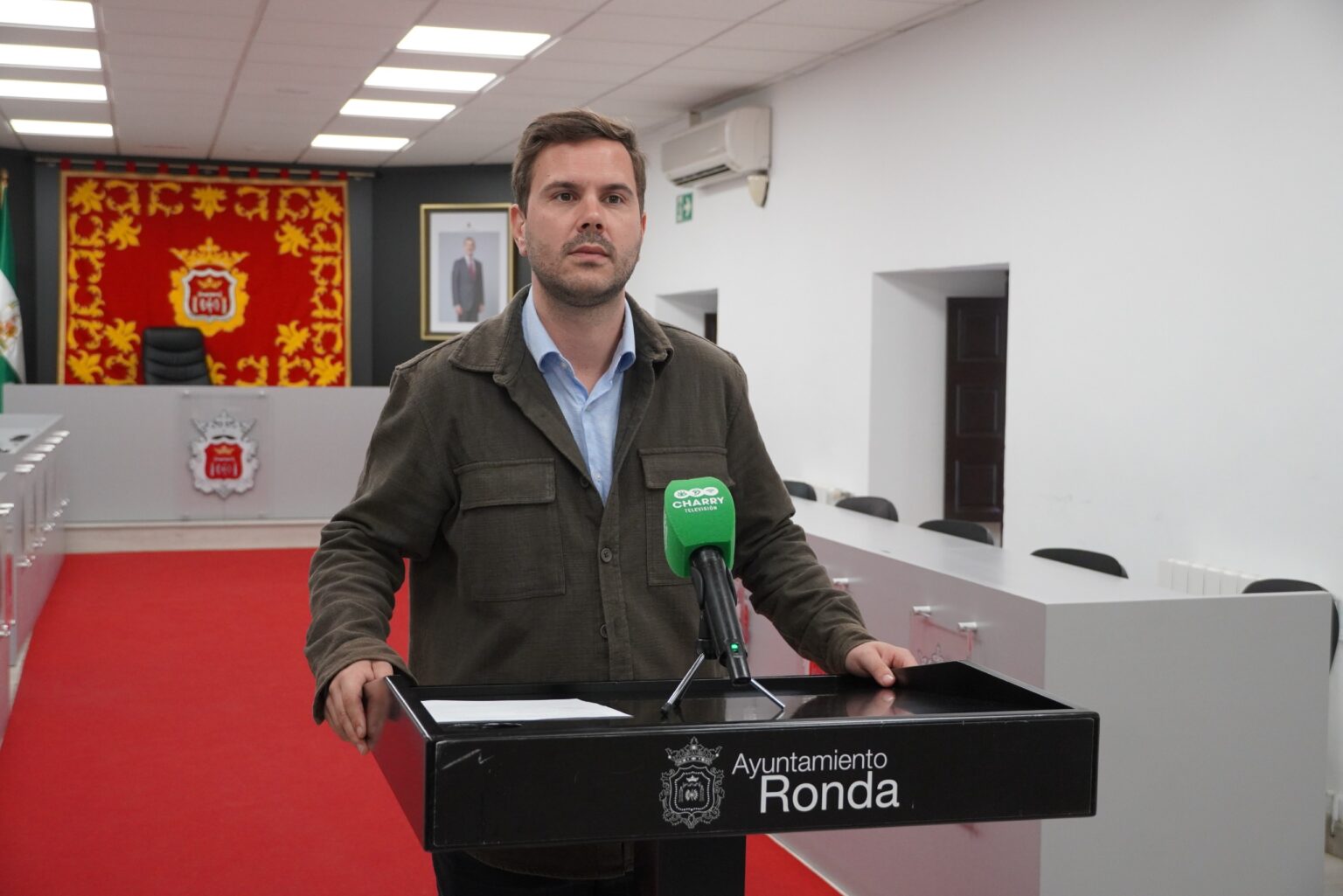 El delegado de Economía, Ángel Martínez, en rueda de prensa