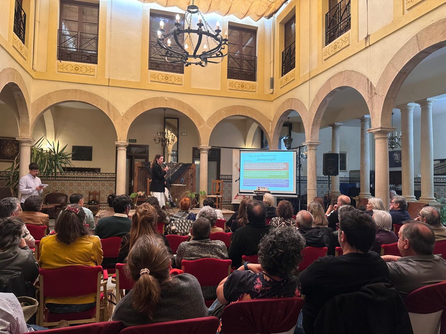 La iniciativa ha tenido lugar en el Círculo de Artistas