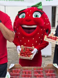 Fresi, la mascota de la iniciativa de la UPA