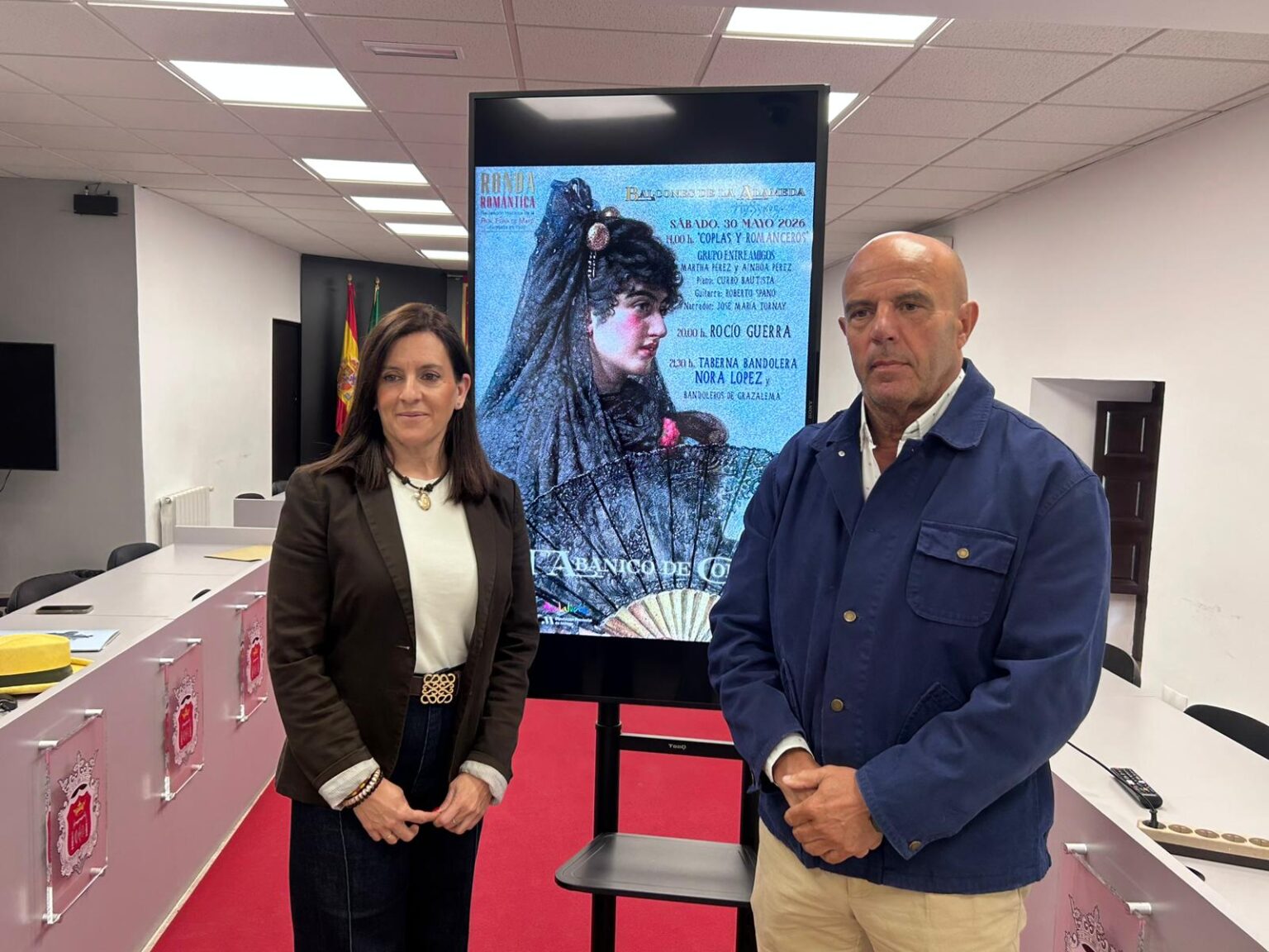 Rebeca Muñoz y Faustino Peralta en rueda de prensa