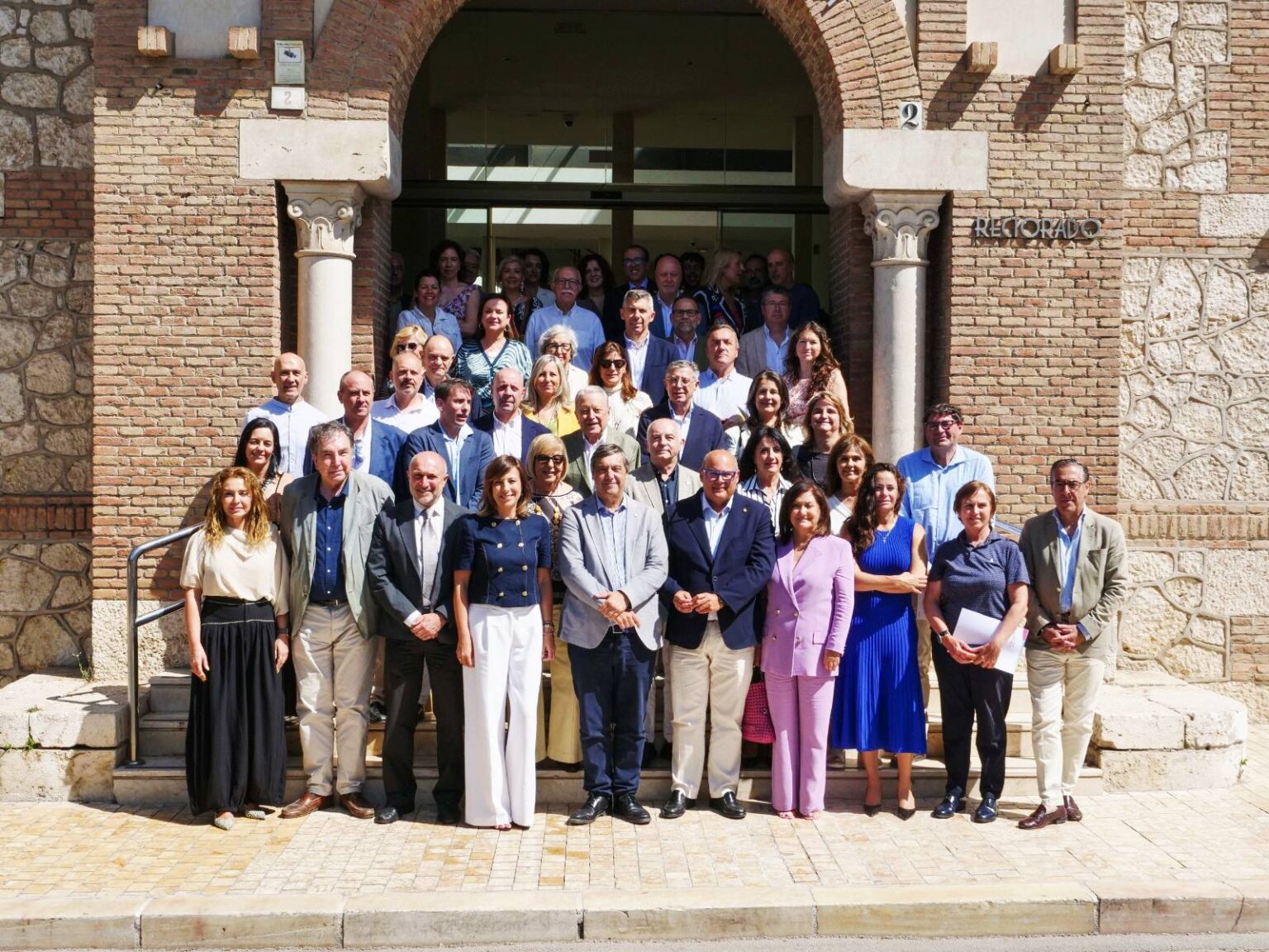 Foto de familia de la presentación de los cursos en Málaga
