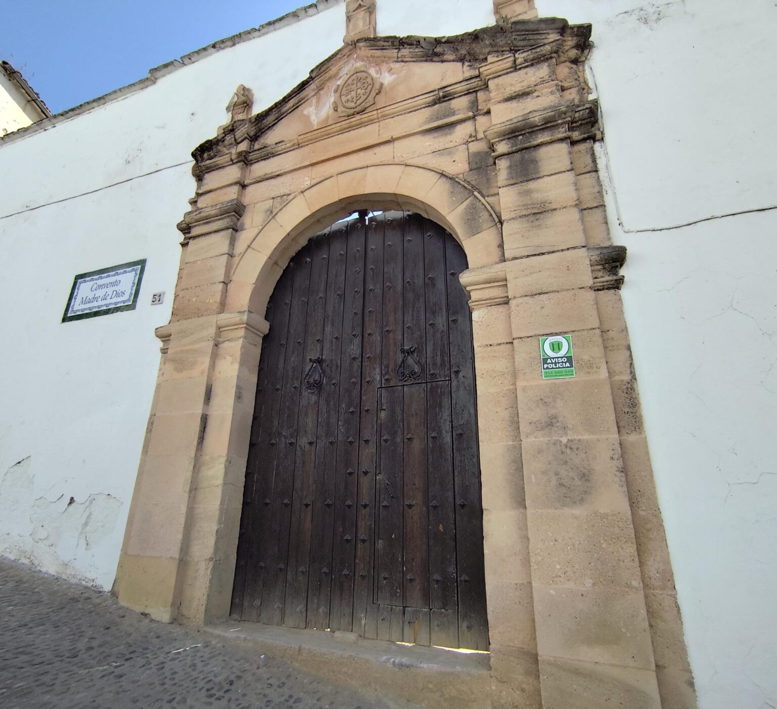 Imagen de la fachada del Convento Madre de Dios