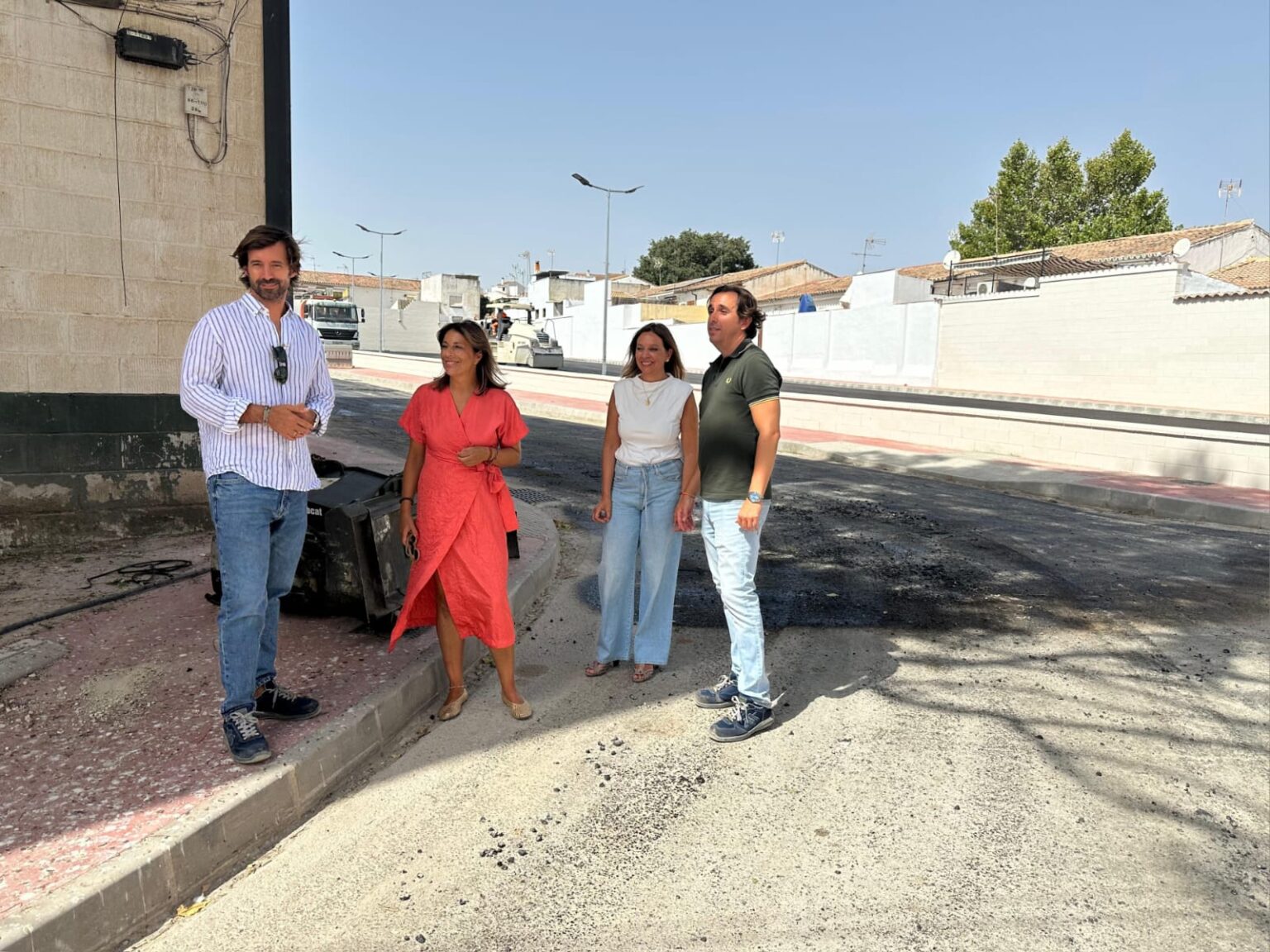 Fernández y Muñoz visitaron la zona junto con arquitectos municipales.