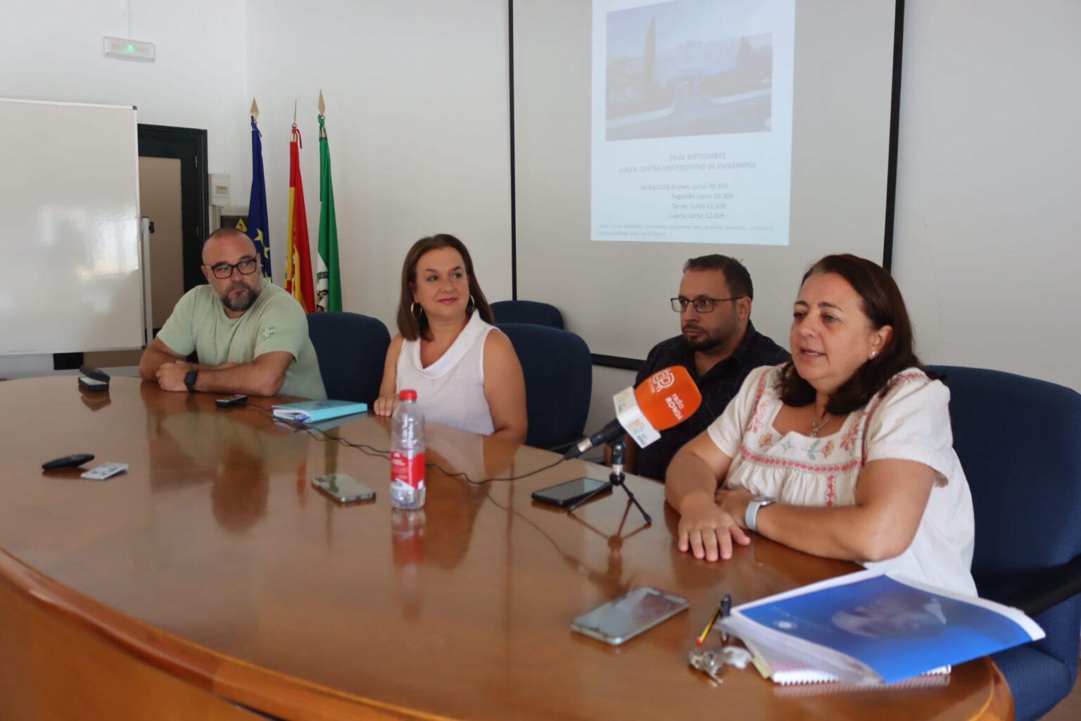 Acto de bienvenida a los alumnos de enfermería