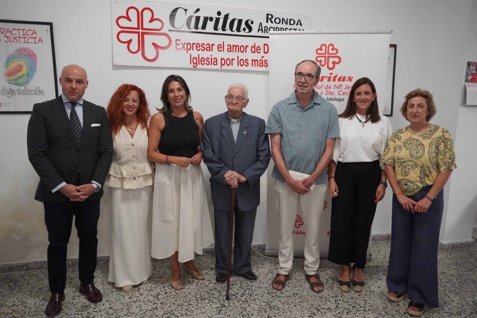 Entrega donación a Cáritas Interparroquial Ronda.