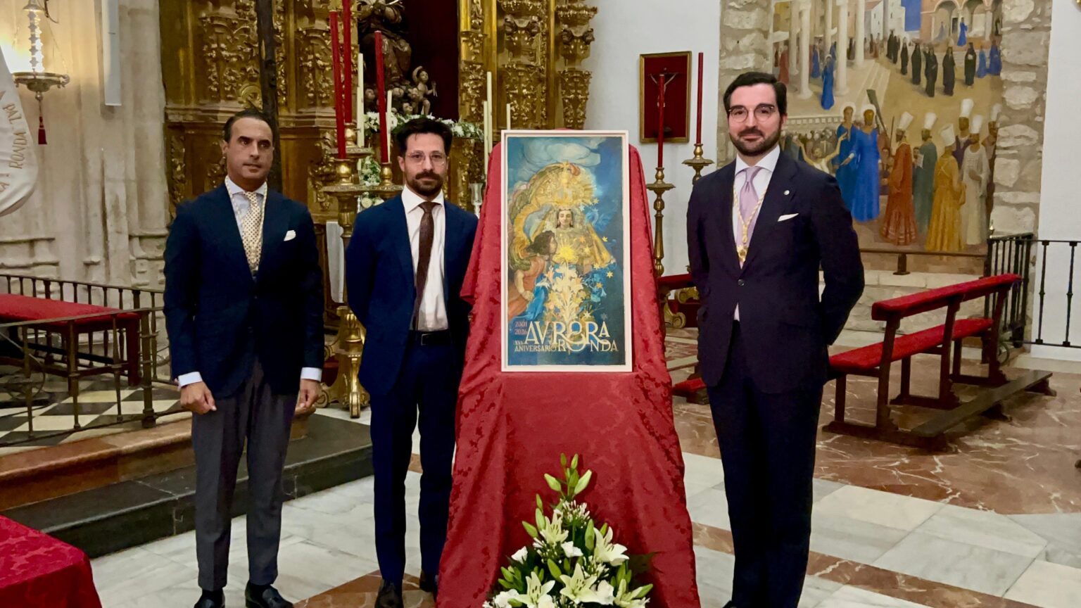 La obra representa la Natividad de María, ilustrando a la Virgen como la Aurora