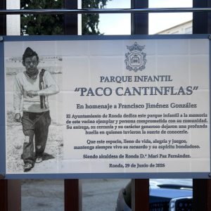 Placa Paco Cantinflas