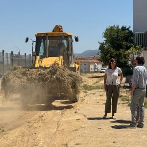 La alcaldesa, María de la Paz Fernández, ha visitado los trabajos junto a la delegada de Obras, Concha Muñoz