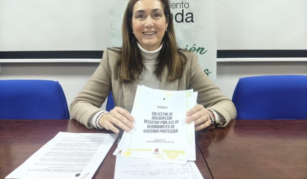 La concejal de Vivienda, Cristina Durán, en rueda de prensa