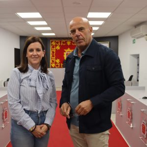 Rebeca Muñoz y Faustino Peralta en rueda de prensa