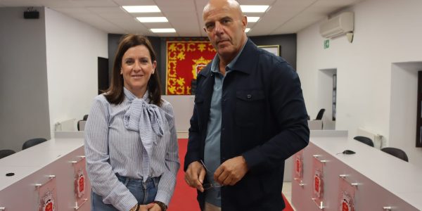 Rebeca Muñoz y Faustino Peralta en rueda de prensa