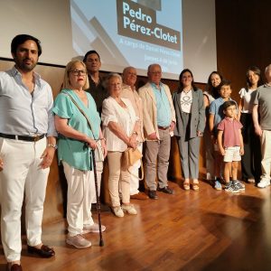 Foto de familia durante la conferencia inaugural