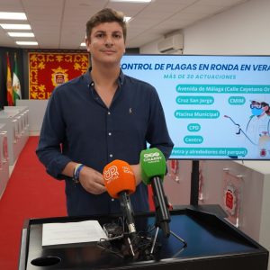 El delegado de Medio Ambiente, Jorge Fernández, en rueda de prensa