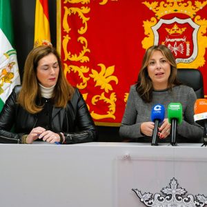 La alcaldesa, María de la Paz Fernández, y la delegada de Vivienda, Cristina Durán, han presentado la iniciativa
