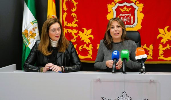 La alcaldesa, María de la Paz Fernández, y la delegada de Vivienda, Cristina Durán, han presentado la iniciativa