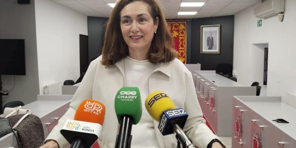 La delegada de Educación, Cristina Durán, hablando sobre la Escuela Municipal de Música