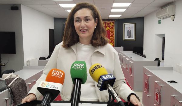 La delegada de Educación, Cristina Durán, hablando sobre la Escuela Municipal de Música