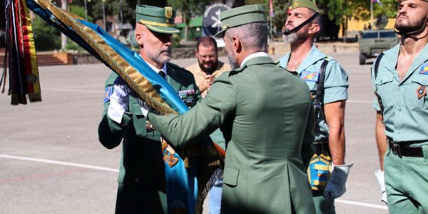 Imagen del acto celebrado este mediodía en el Patio de Armas del Cuartel de La Legión en Ronda