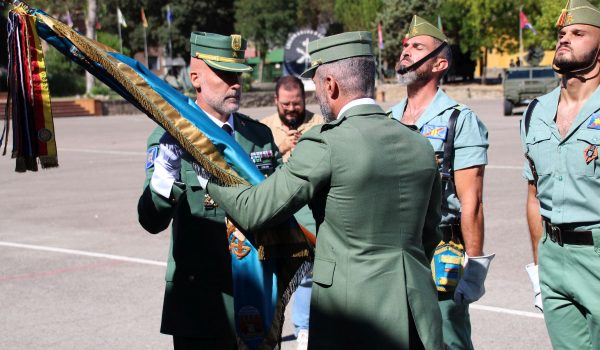 Imagen del acto celebrado este mediodía en el Patio de Armas del Cuartel de La Legión en Ronda