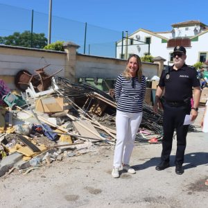 15062026 - Alicia López, Miguel Aranda, responsable de la Policía Local de Ronda_ y Mari Carmen Martínez.
