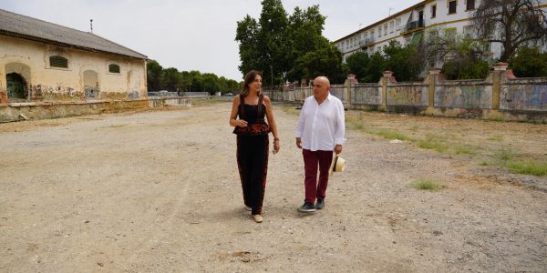 La alcaldesa de Ronda junto al concejal de Urbanismo visitan la zona