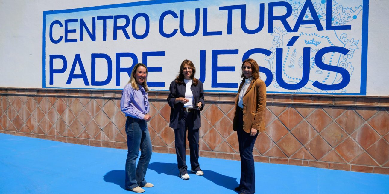 La alcaldesa y las delegadas de Obras y Talleres Socioculturales, han visitado este espacio
