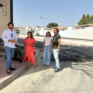 Fernández y Muñoz visitaron la zona junto con arquitectos municipales.