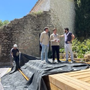 El delegado de Turismo, Ángel Martínez, ha visitado este mediodía los trabajos