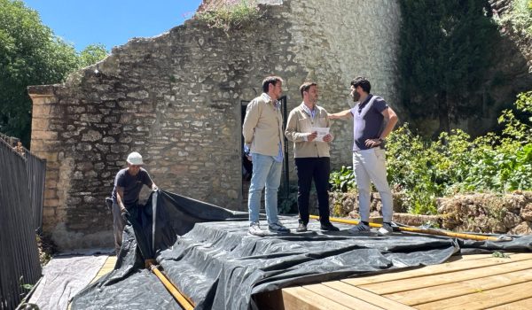 El delegado de Turismo, Ángel Martínez, ha visitado este mediodía los trabajos