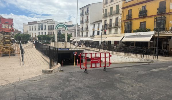Imagen de la entrada del aparcamiento