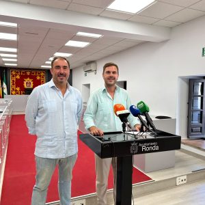Ángel Martínez y Juan Diego Rodríguez en la presentación del II concurso de decoración de casetas