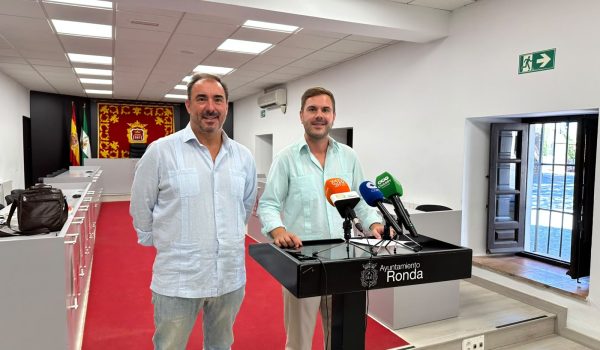 Ángel Martínez y Juan Diego Rodríguez en la presentación del II concurso de decoración de casetas