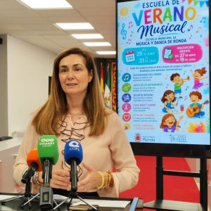 Cristina Durán en la presentación de la escuela de verano