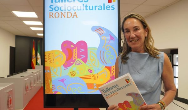 Alicia López en rueda de prensa