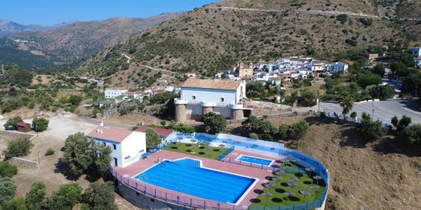 Piscina Alpandeire