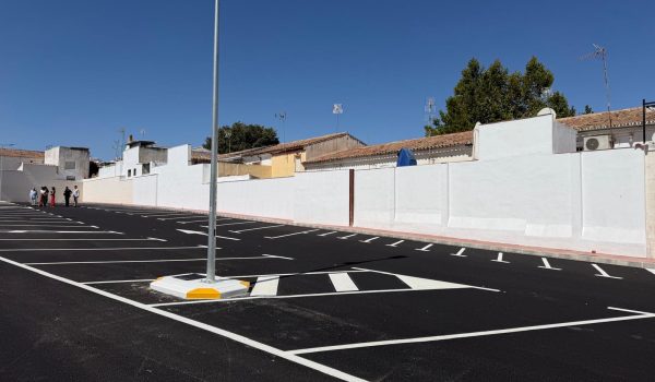 Aparcamiento gratuito en la barriada de la UVA