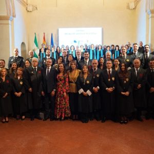 Foto de familia en el Convento de Santo Domingo. Foto de familia en el Convento de Santo Domingo.