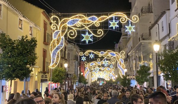 El alumbrado dio el pistoletazo de salida a las actividades navideñas