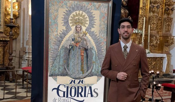 Martín ha realizado este año el cartel de Glorias de nuestra ciudad