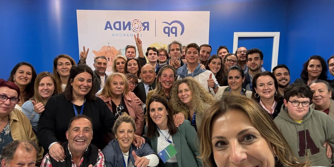 Imagen de la sede del PP al conocer los resultados electorales