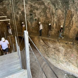 La pasarela recorre la garganta del Tajo