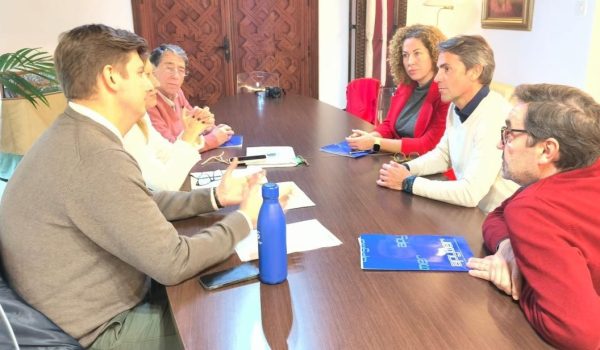 Representantes de APYMER y del equipo de Gobierno se reunieron el pasado viernes para tratar este asunto.