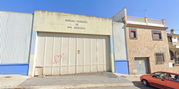 La cesión de este local, sita en Calle Jaén, 6, servirá como casa hermandad para la corporación.