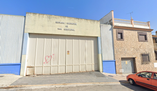 La cesión de este local, sita en Calle Jaén, 6, servirá como casa hermandad para la corporación.