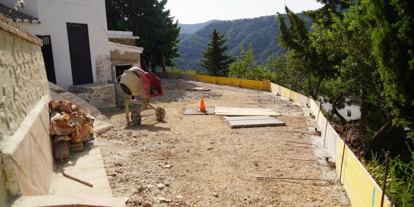 Mirador en restauración en Jubrique