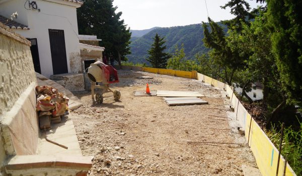 Mirador en restauración en Jubrique