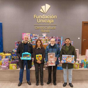 La asamblea local de Cruz Roja, el Buen Samaritano y la Santa Cruz de Nuestro Señor Jesucristo Resucitado de Ronda han sido los encargados de realizar esta entrega