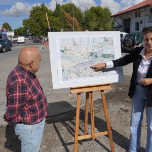 Los trabajos supondrían la eliminación del único paso a nivel con barreras existente en el casco urbano