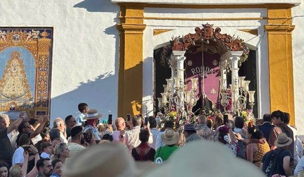 Llegada a Villamanrique de la Condesa.